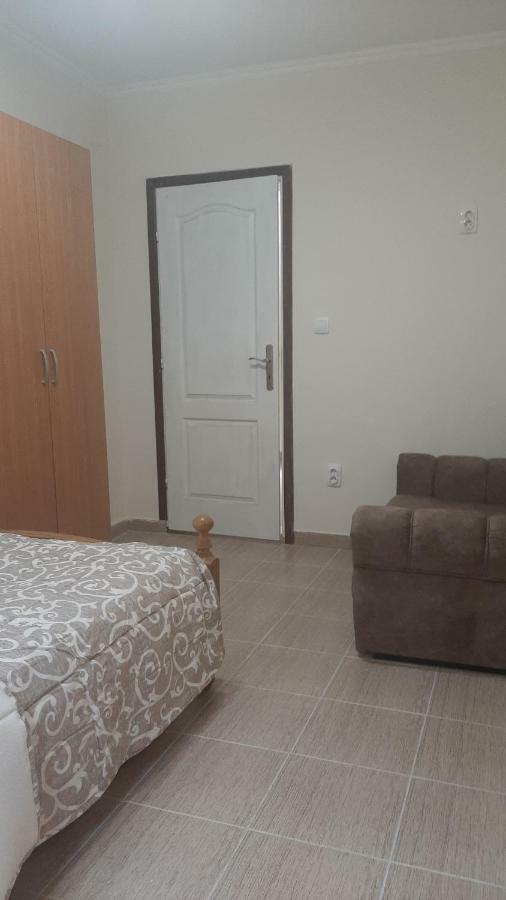 Aleksandar Vila Br Vrdnik Habitación foto